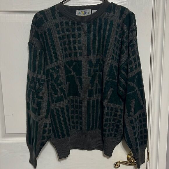 🔥🔥 INTERNATIONAL ROUGH CUT “Coogi” Style Heavy Crewneck Sweater - Excellent - Picture 2 of 6